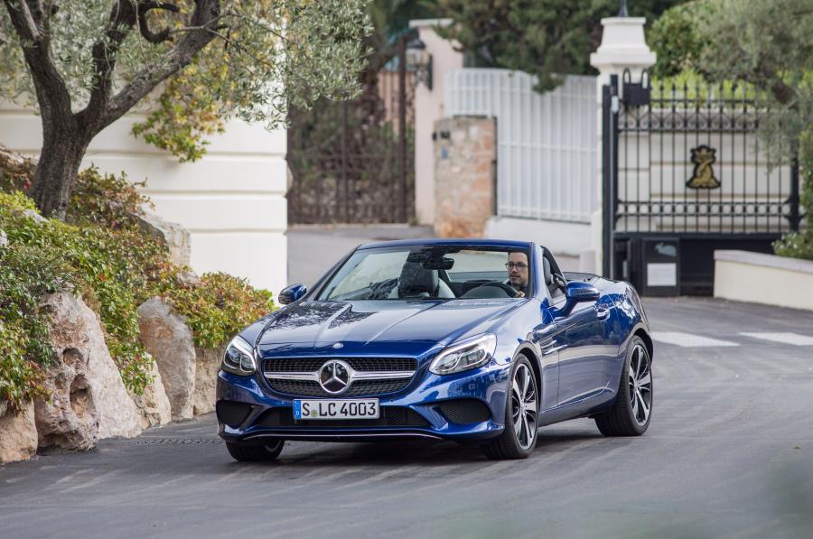  Mercedes-Benz SLC300 2016 года  (фото 8 из 22)